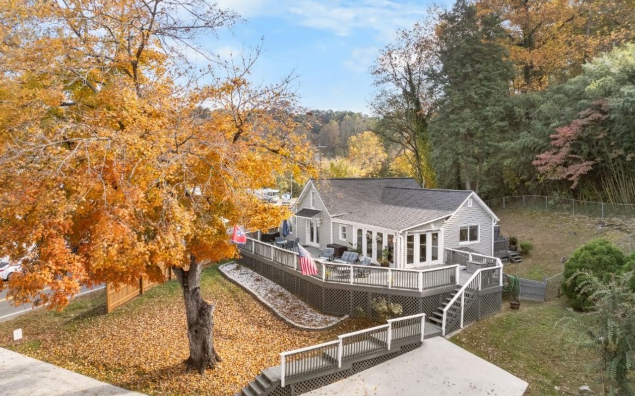 Wallace Luxury Spotlight | 3207 Louisville Road Louisville, TN 37777