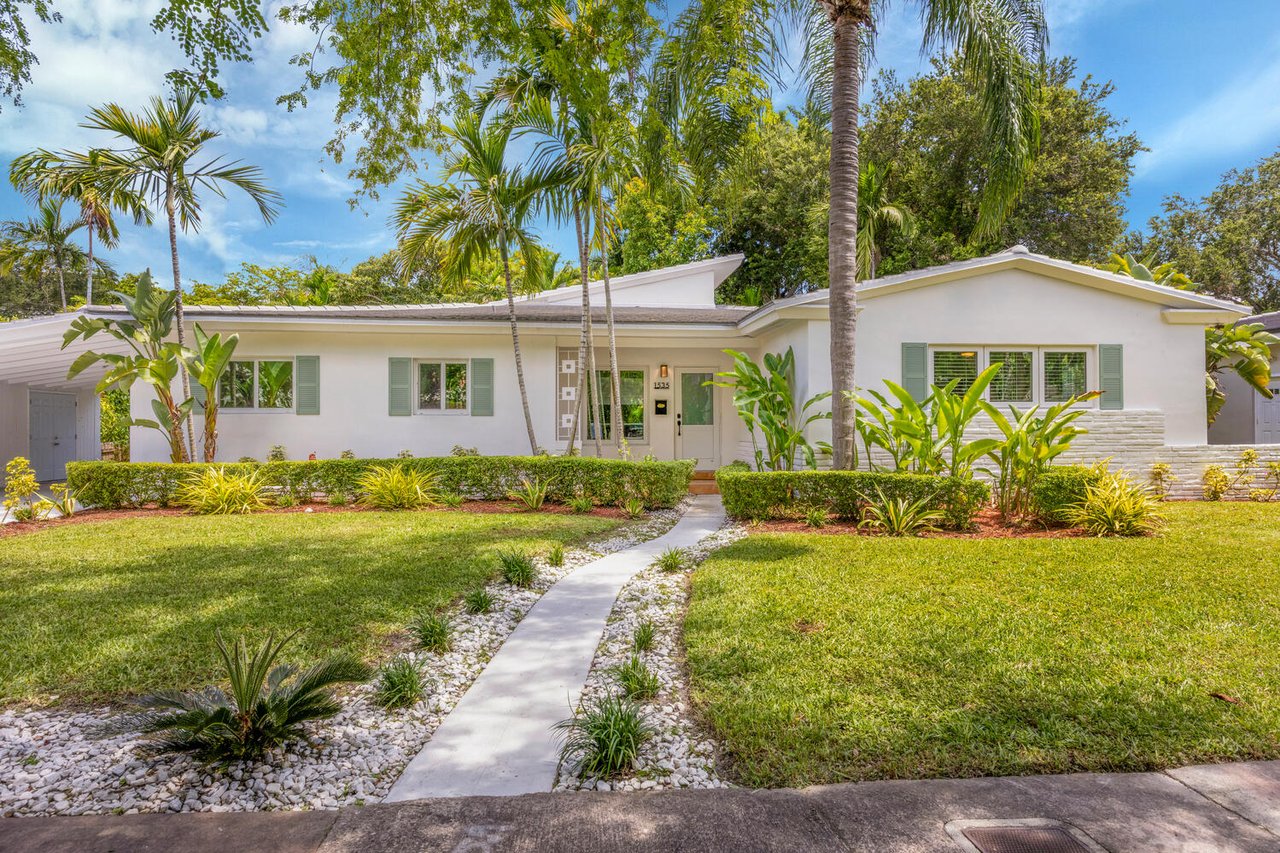 Coral Gables Beauty Just Listed