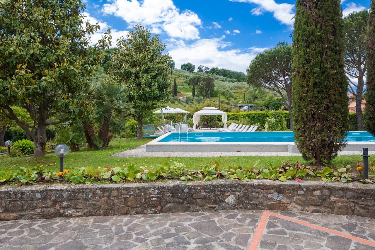 Marvelous Countryside Villa Outside of Lucca