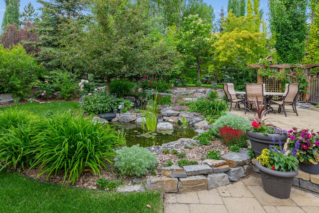 35 Tusslewood Drive NW