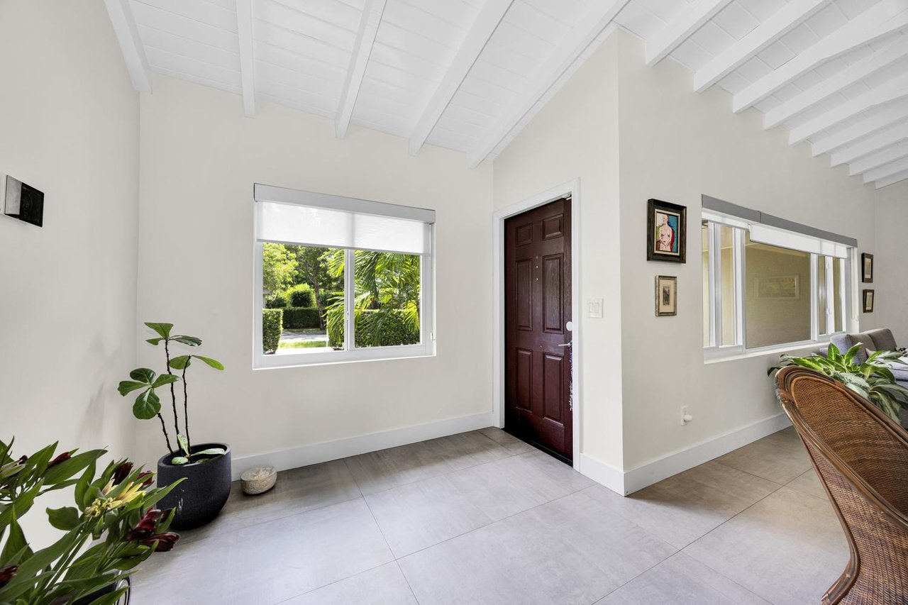 Under Contract in Just 1 Day: 6610 Santona St Sells for $2,200,000