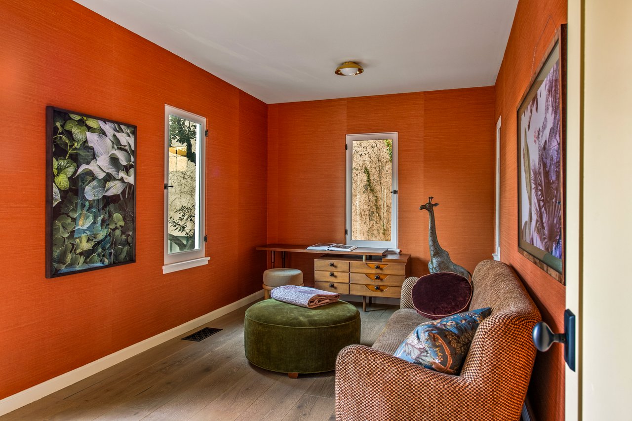 1982 N Normandie Ave