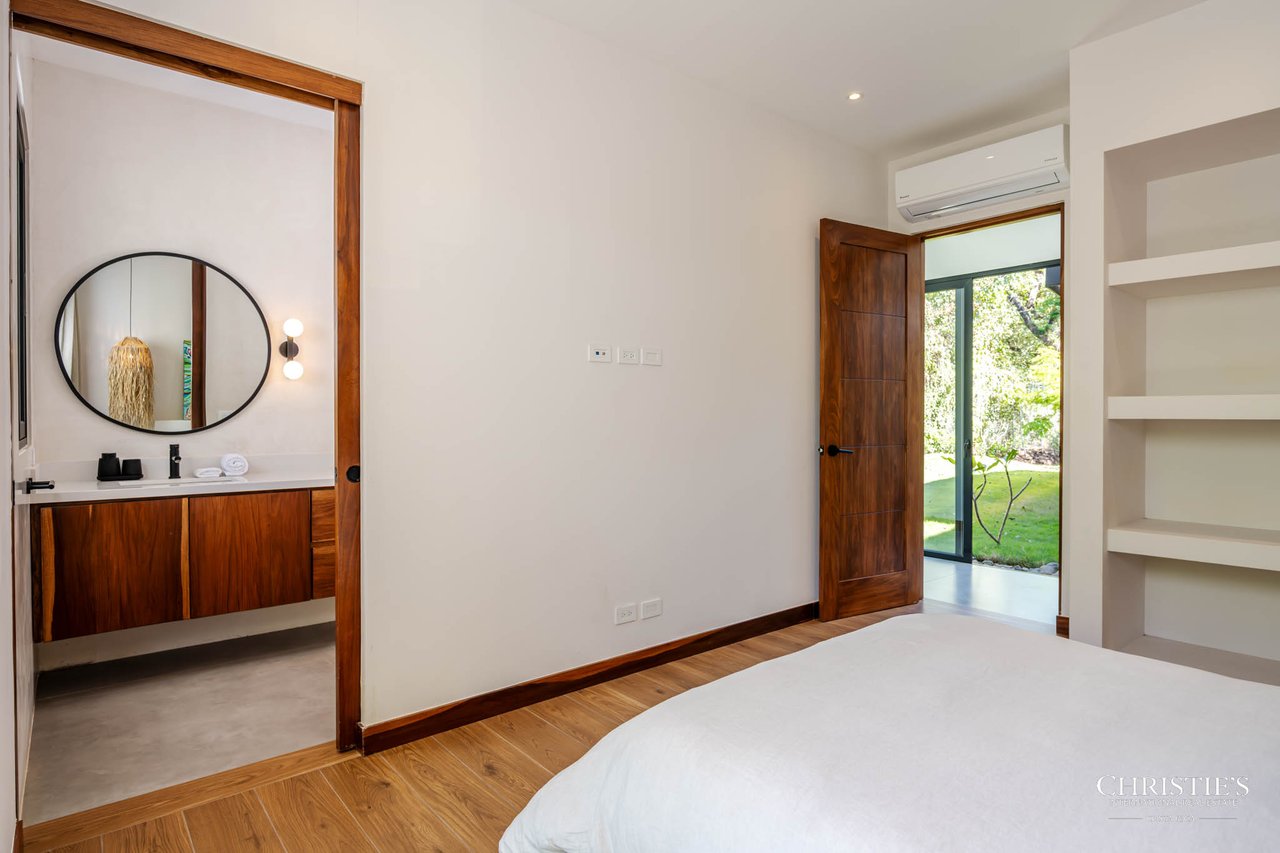 Casa Lola – Contemporary Beachside Oasis in Playa Grande