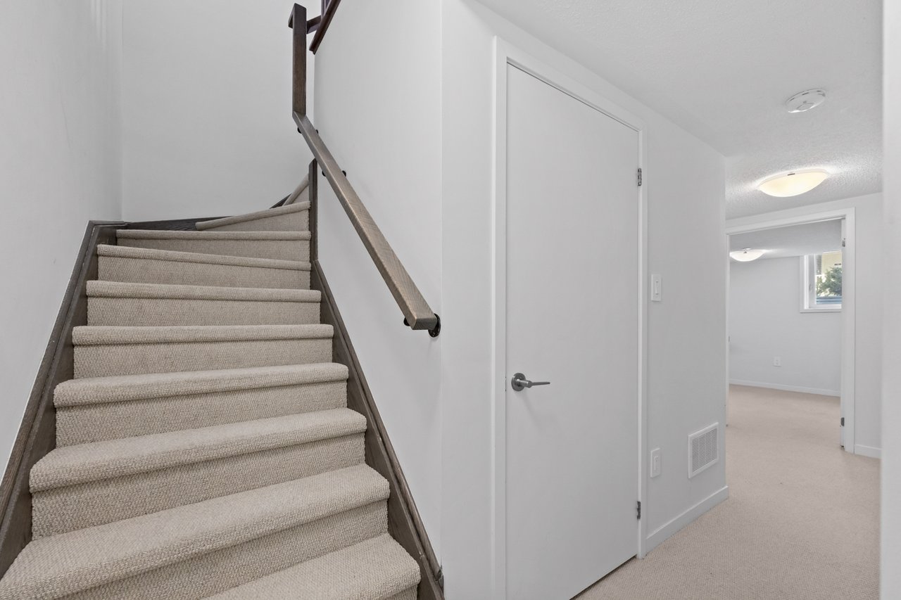 31 Honeycrisp Cres Townhouse 57