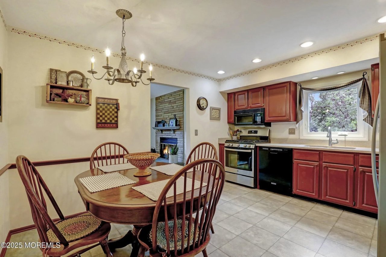 3245 Rambling Hill Court