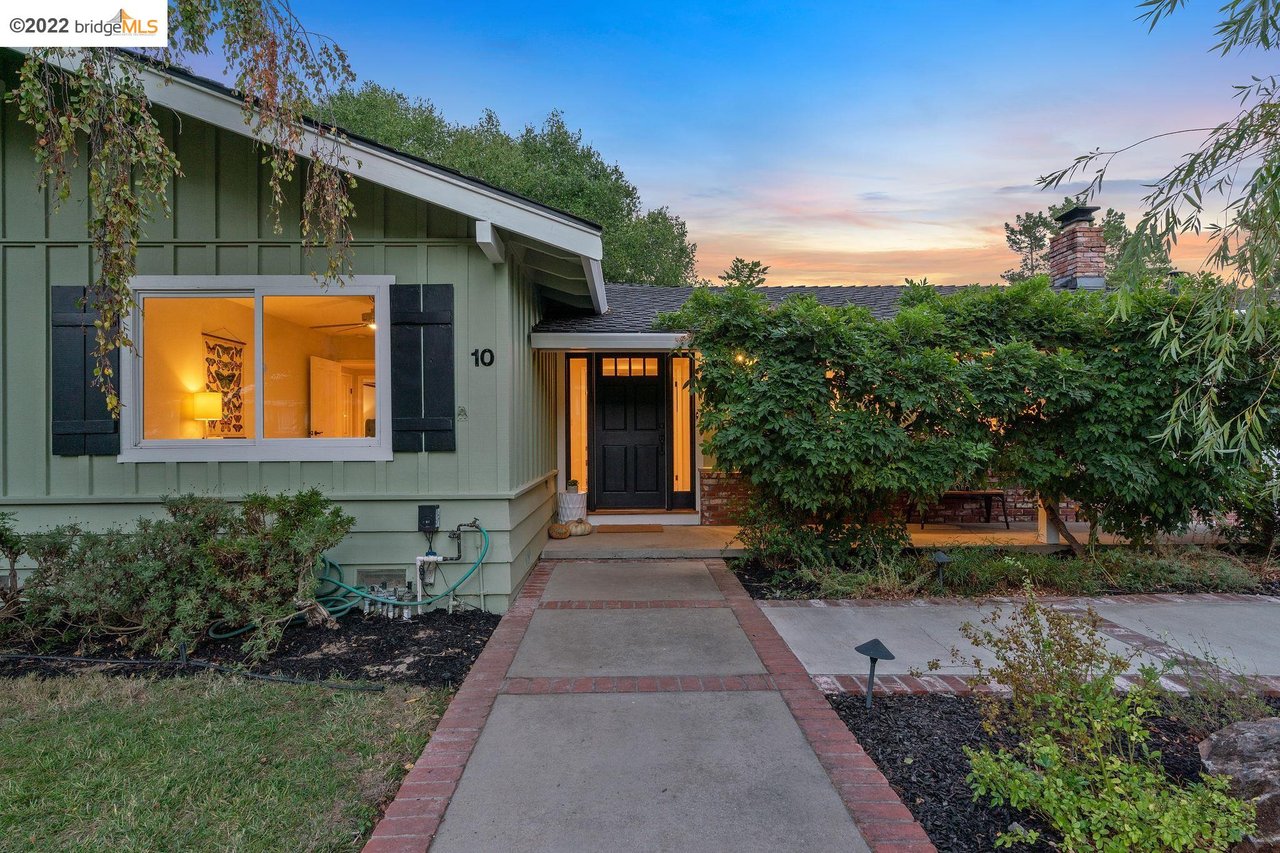 10 Woodside Dr