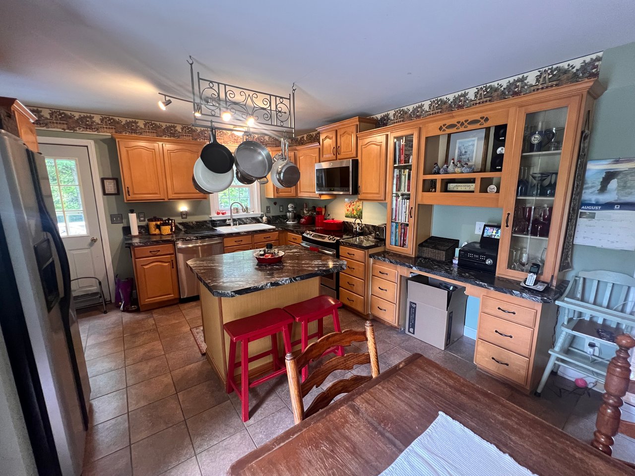 548 Crow Hill Rd