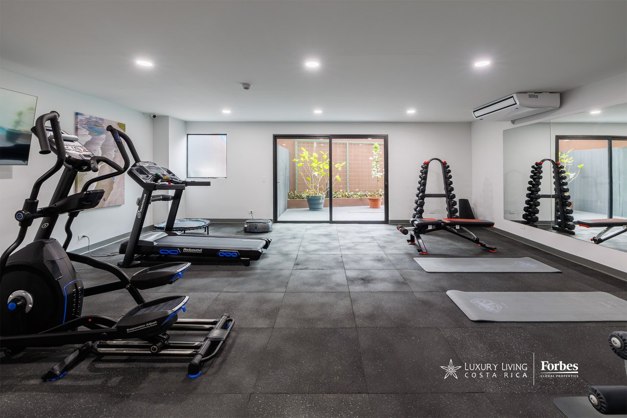 21469 - Contemporary penthouse for sale, spacious rooms and terraces