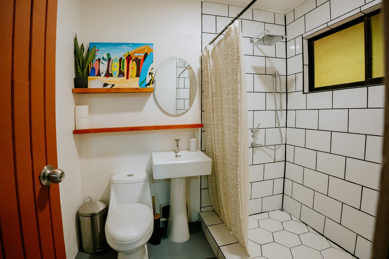 Ocean Peek Paradise Villa - 3 Bed - 1 Bath With a Pool in Hatillo