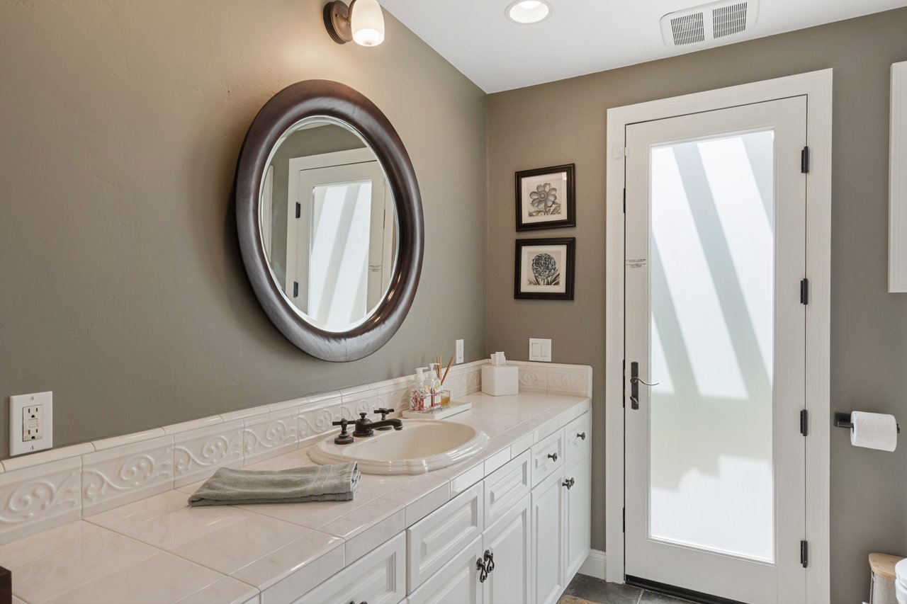 18162 Stratford Circle