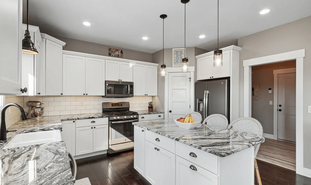 196 Cherry Ln