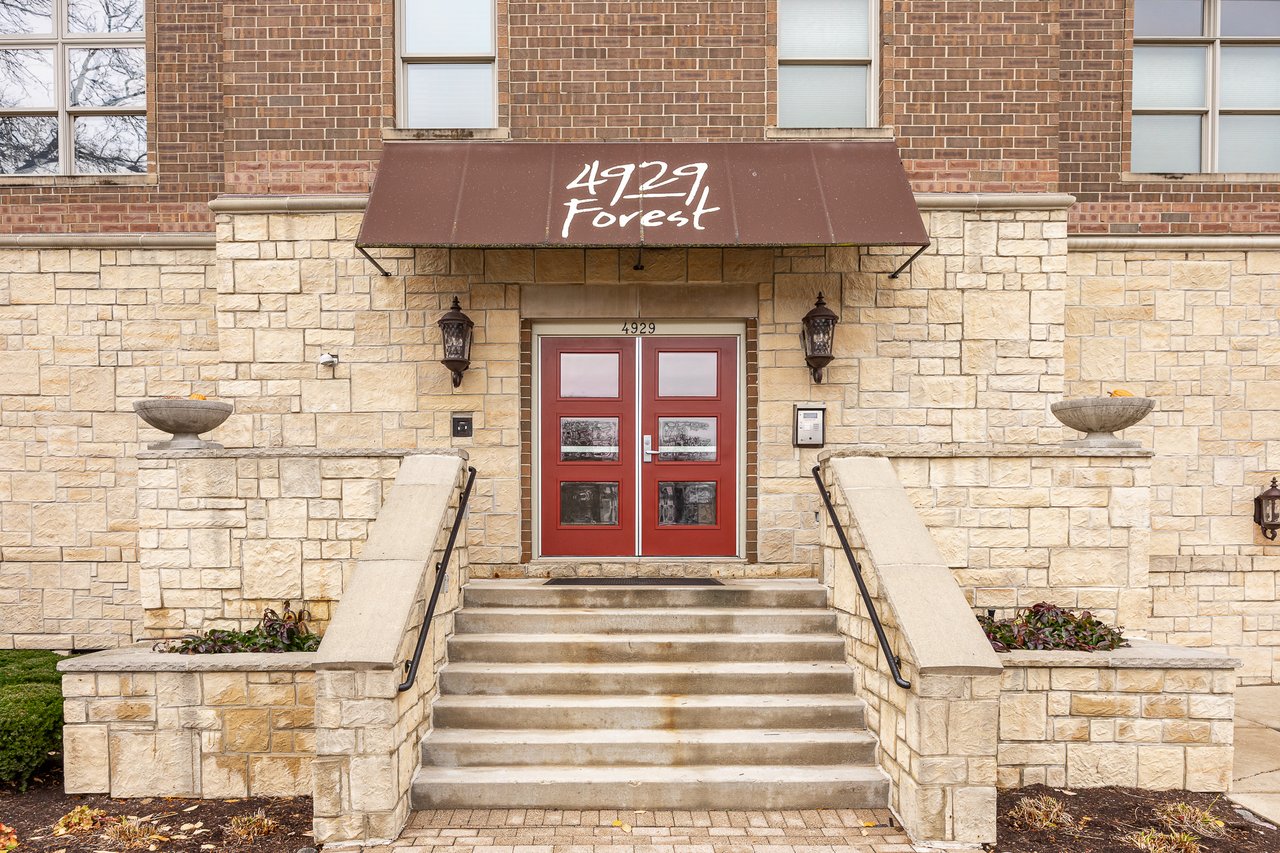 4929 Forest Ave, Unit 2E, Downers Grove