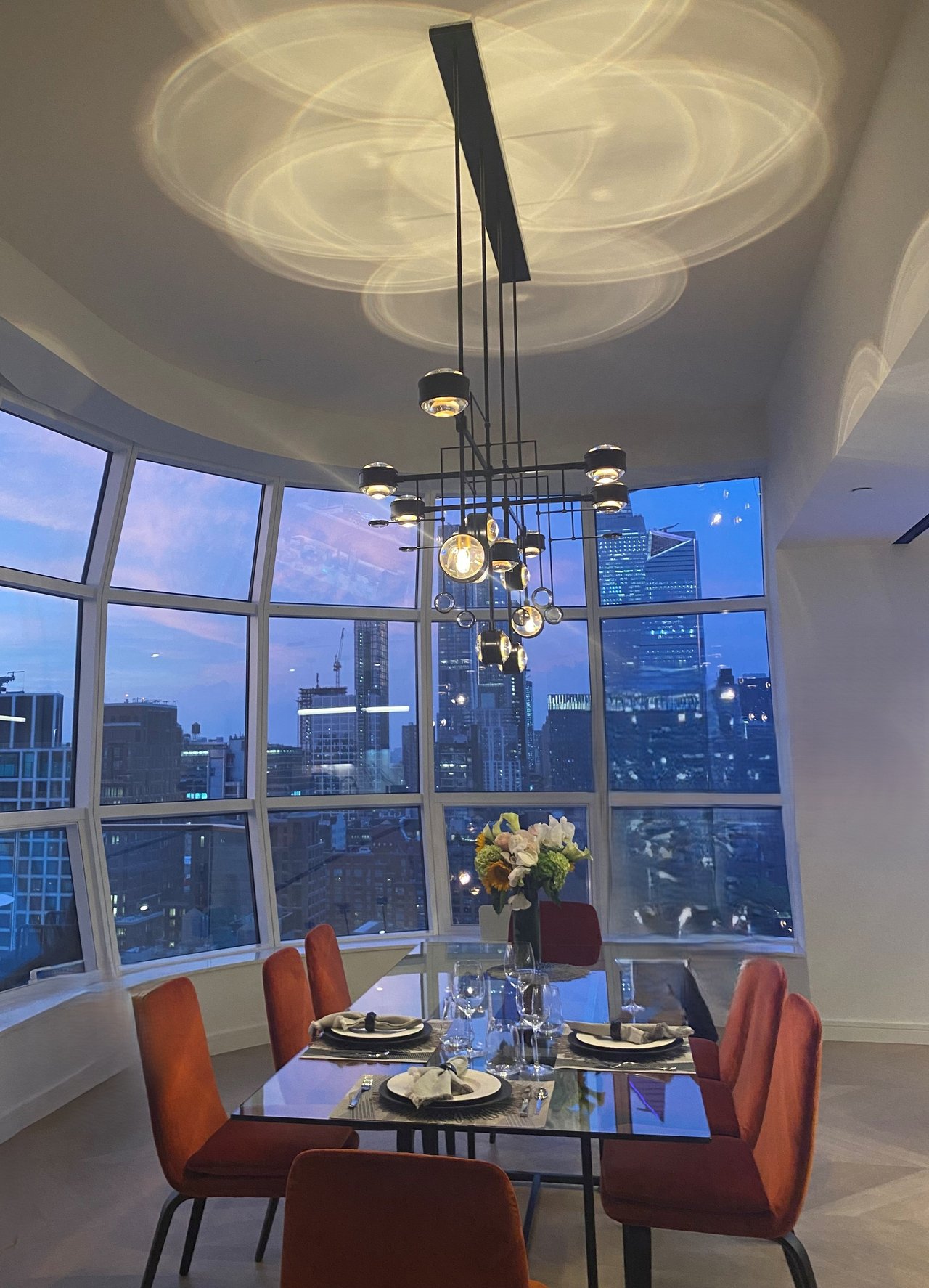 515 W 18th St #PH2203