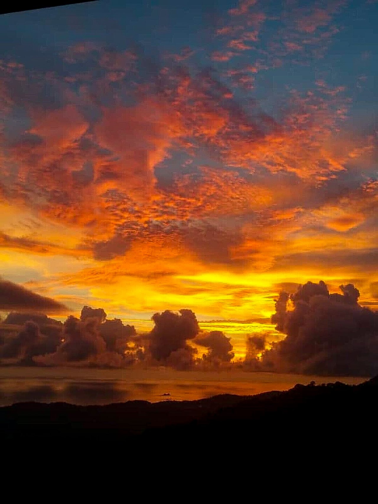 Luxury 4-Bed Villa with Ocean Views & Infinity Pool in Ojochal