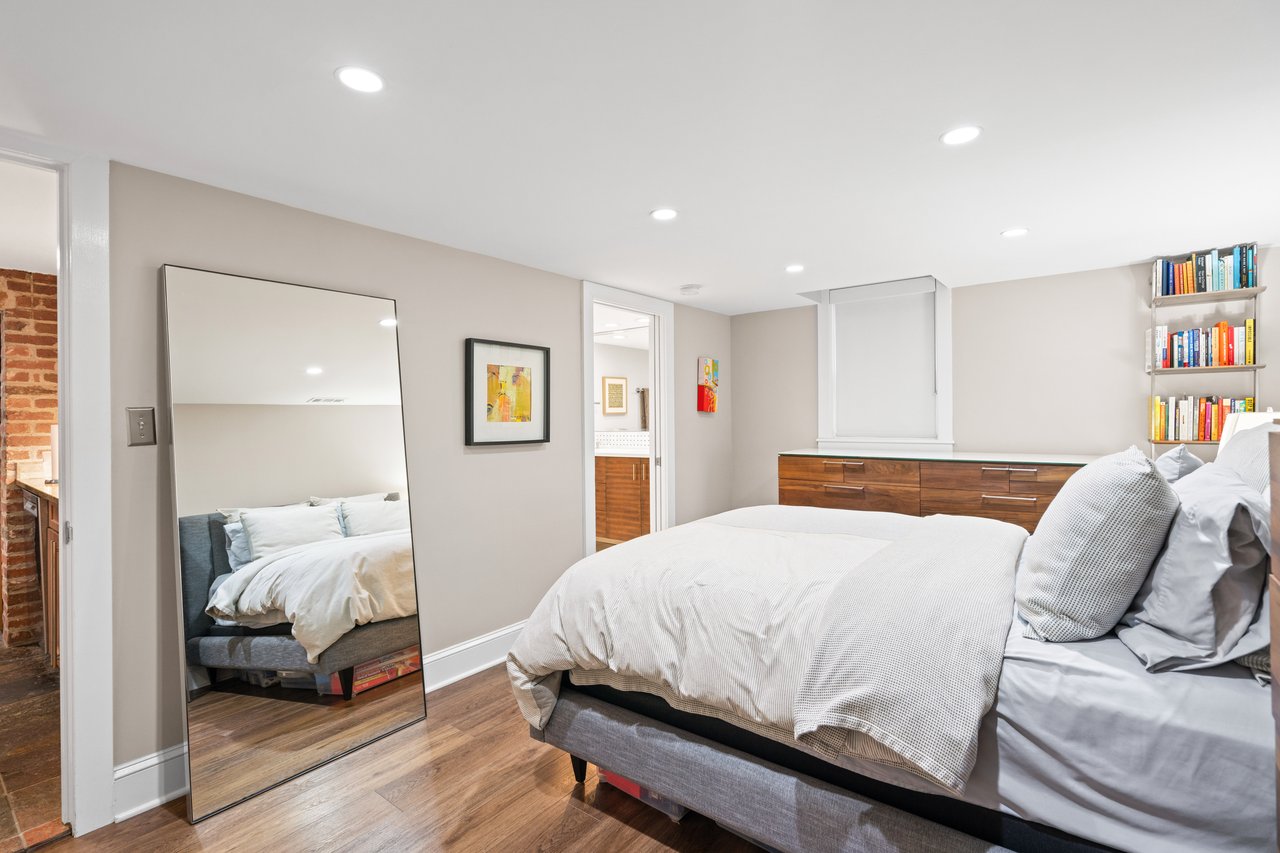 1726 17th St NW, Unit B1