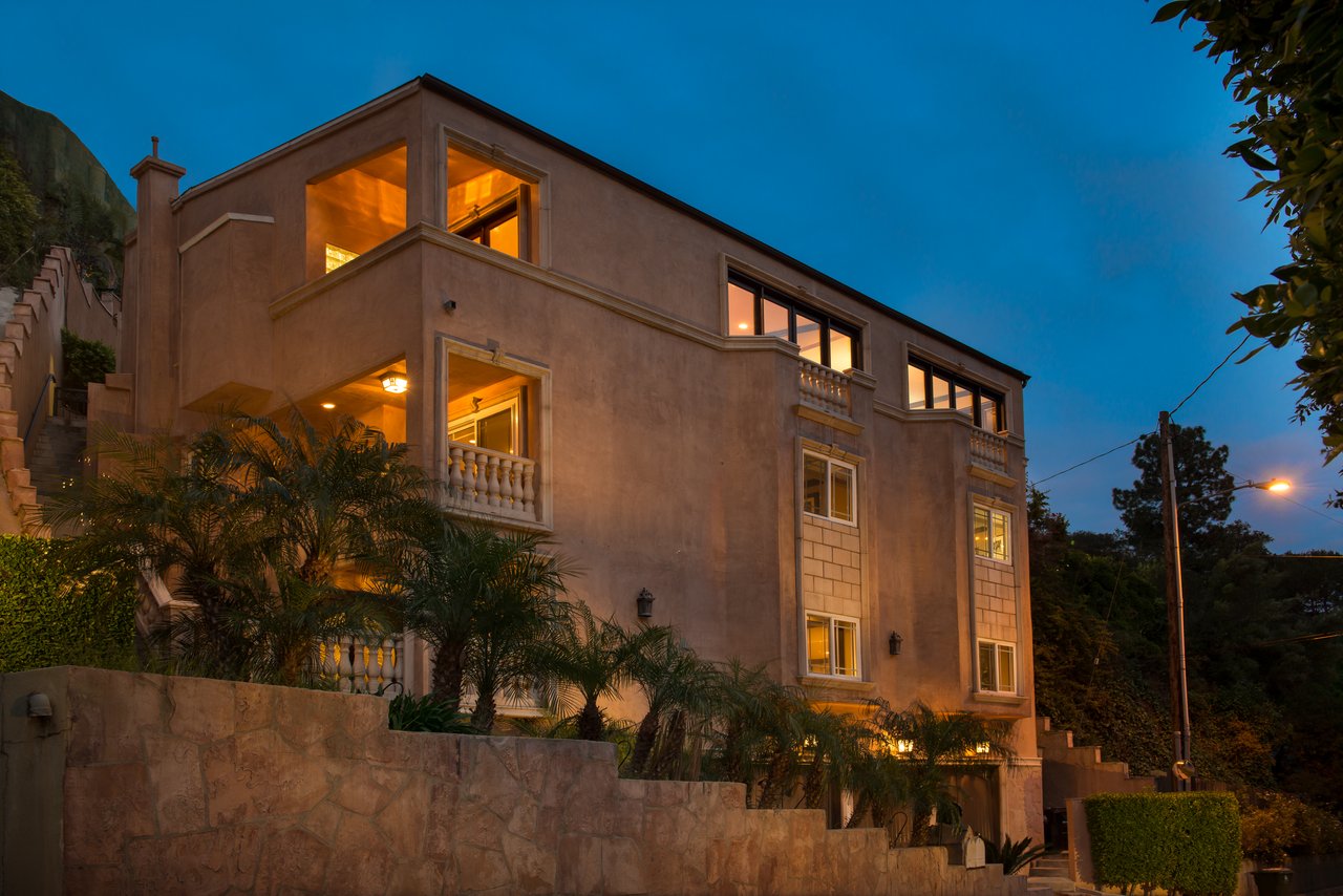 1754 Franklin Canyon Dr