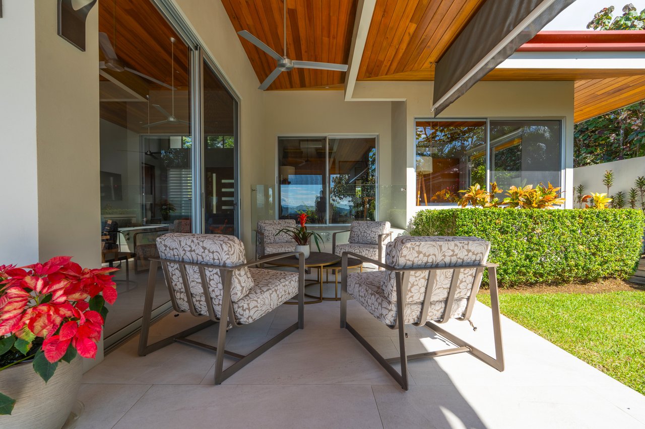 Blue Horizon – luxury ocean-view home in Ojochal, Costa Rica