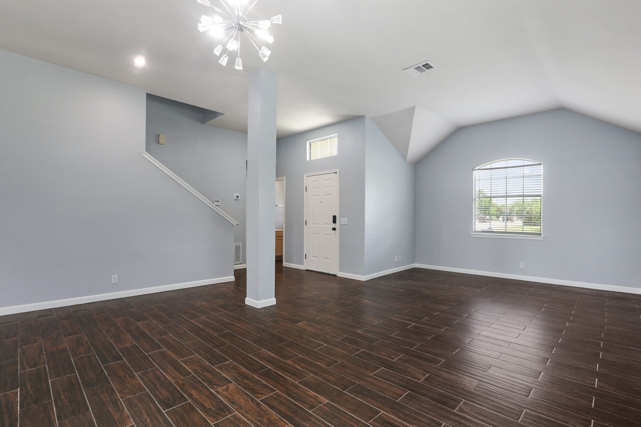 1301 Waterfall Ave