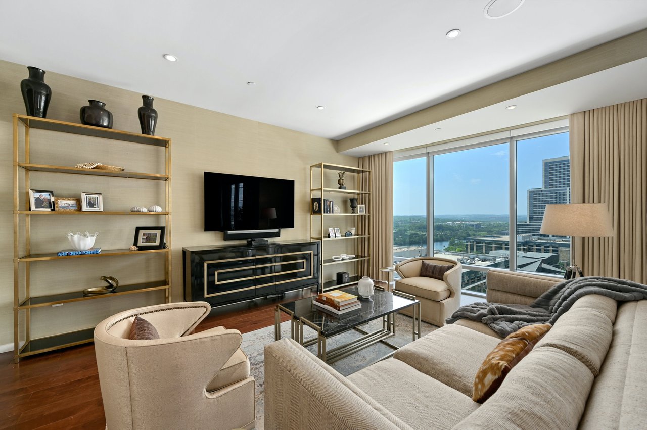 200 Congress Ave Unit 15A