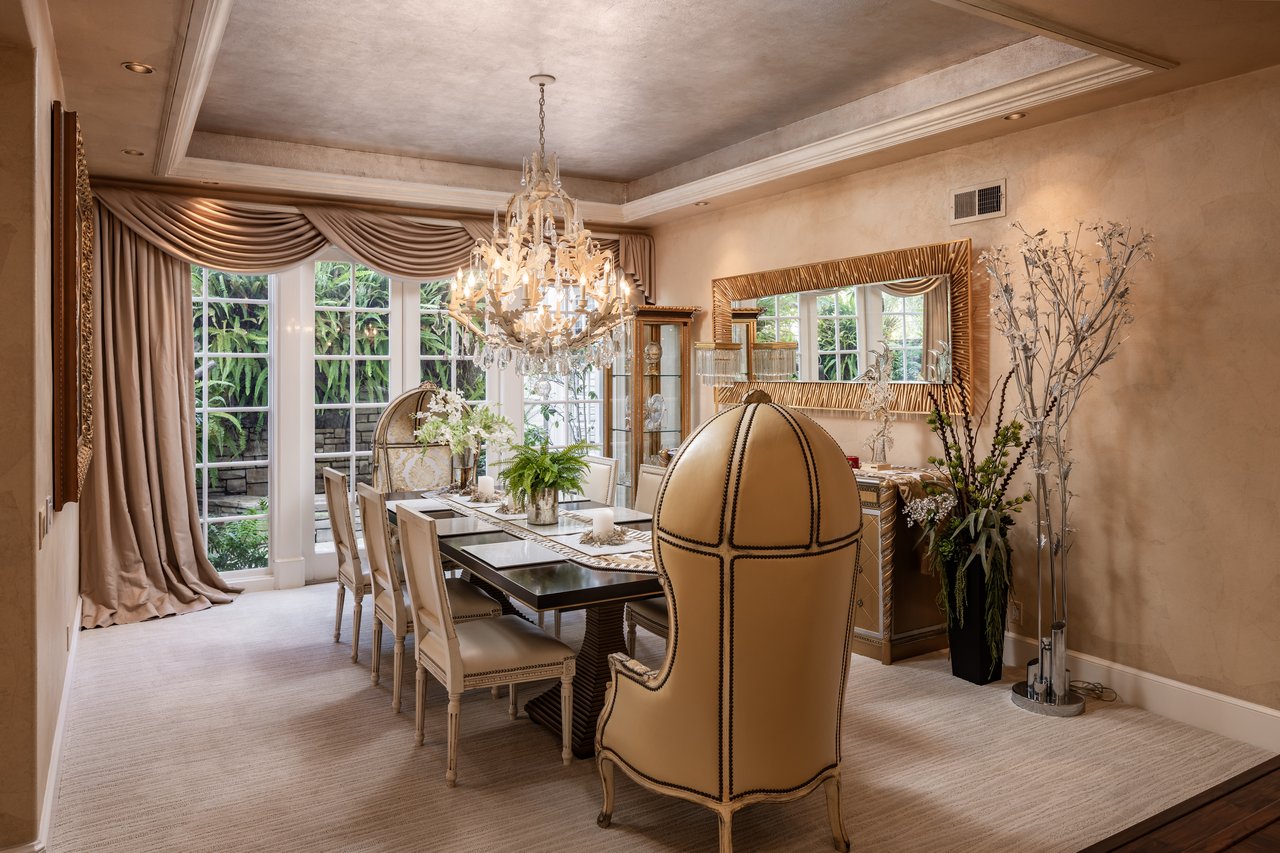 3 Weybridge Court