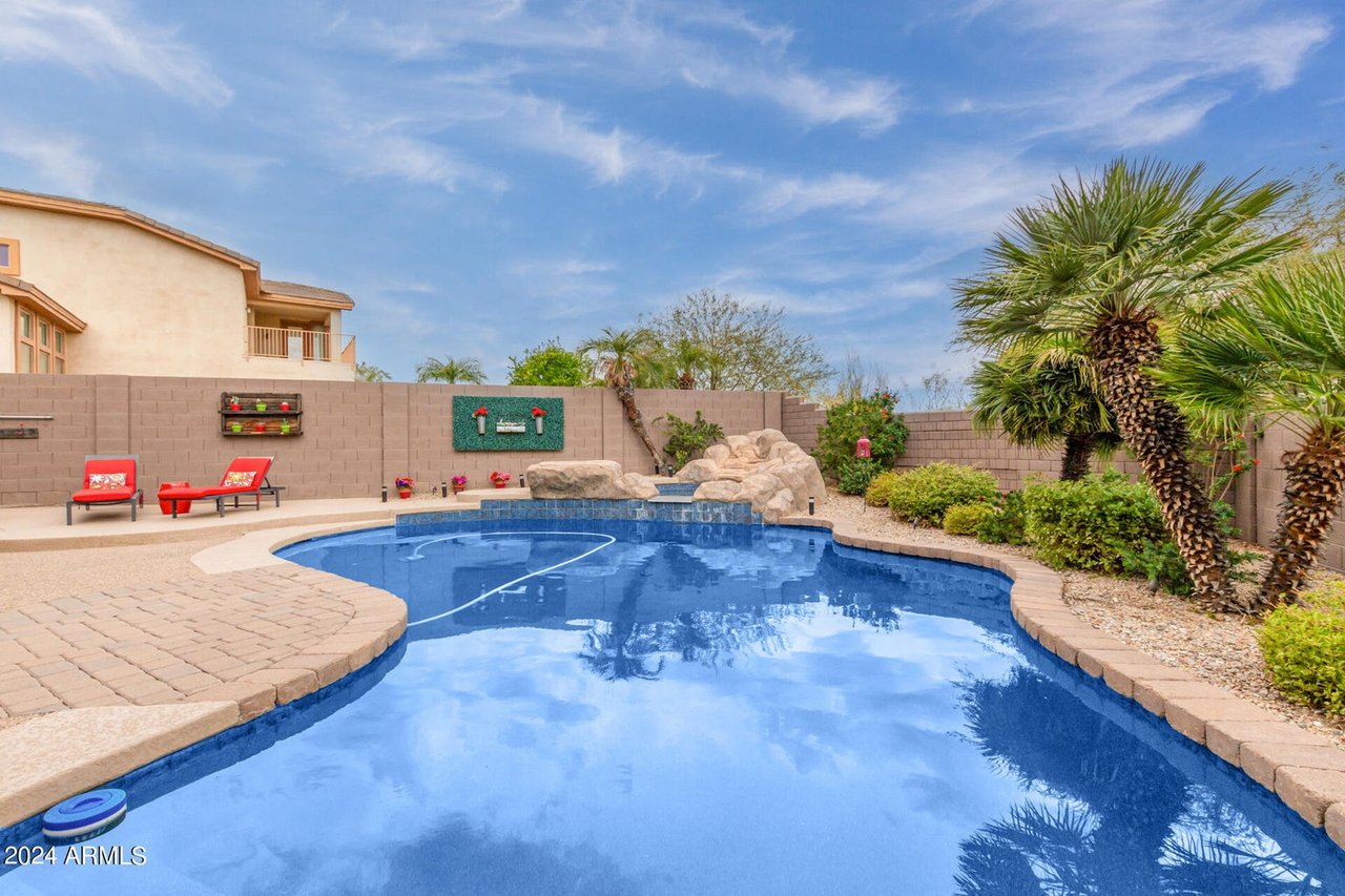 1540 E Villa Theresa