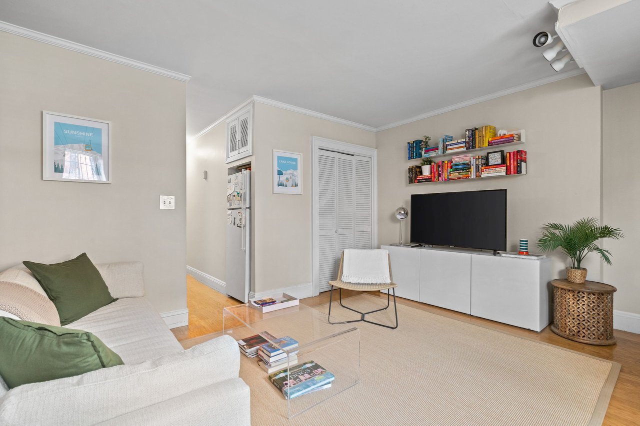 15 Dartmouth Street, Unit A