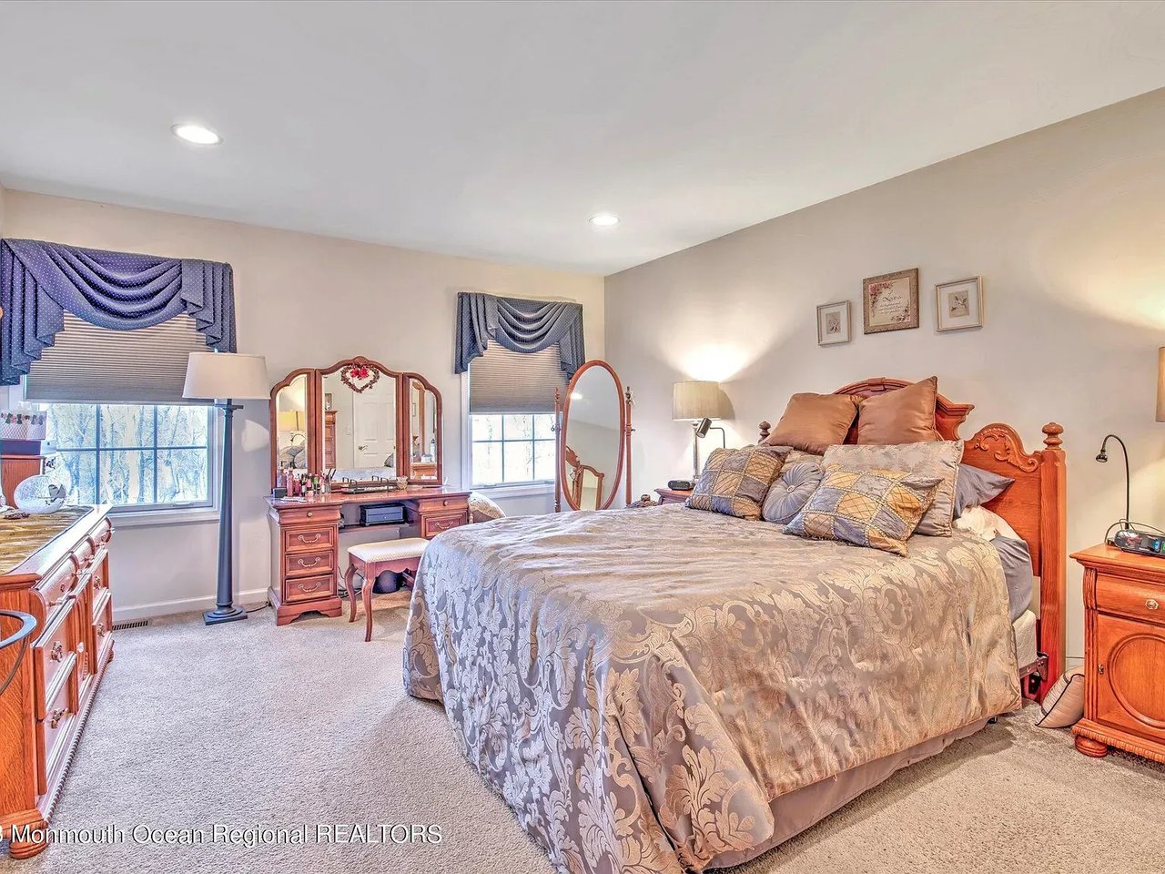 52 Smock Court