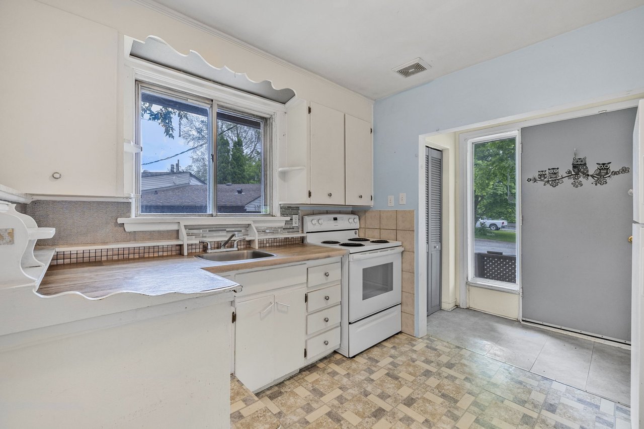 69 Marlin Crt, Newmarket