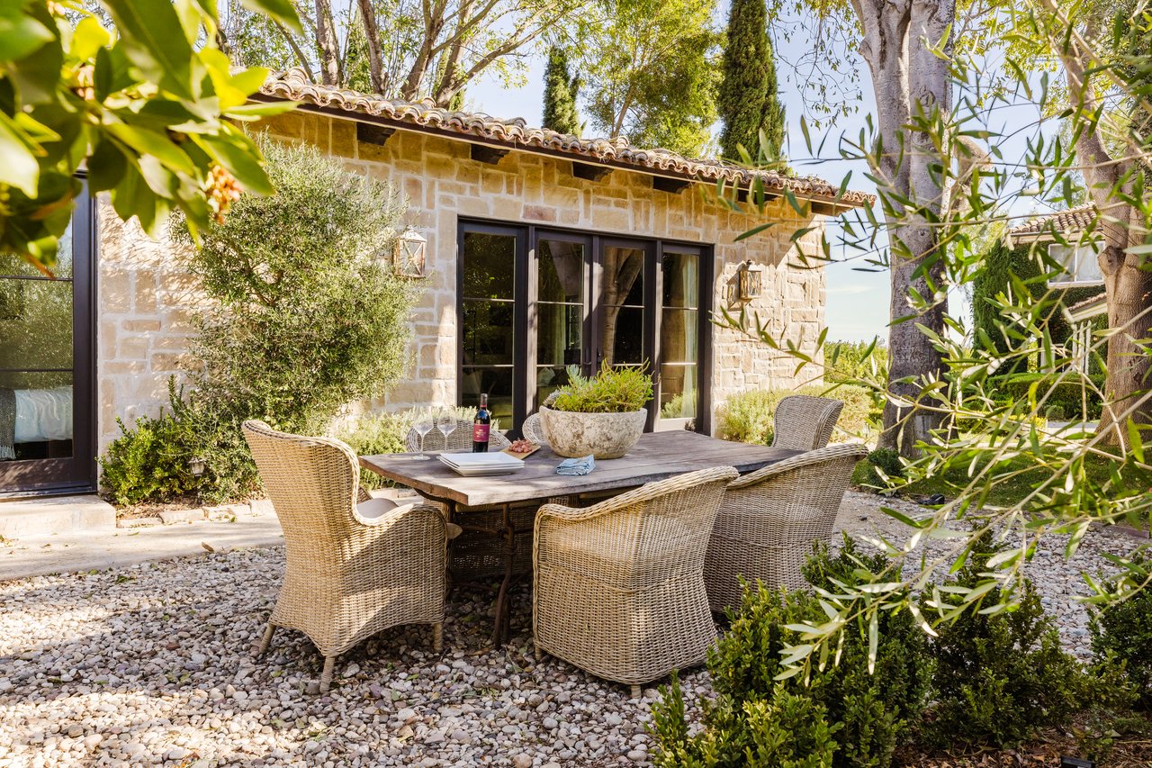 6201 Old Balcom Canyon Rd