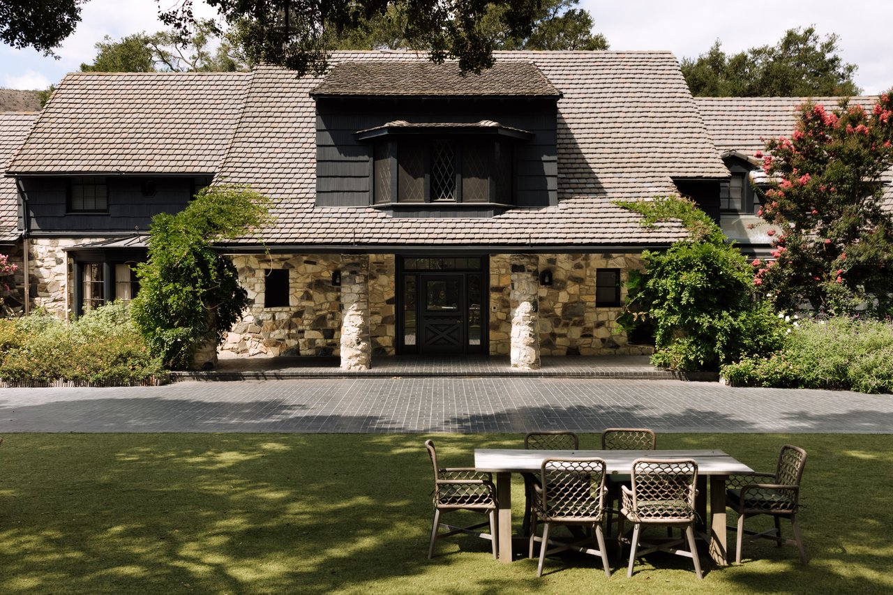 3100 Mandeville Canyon Rd