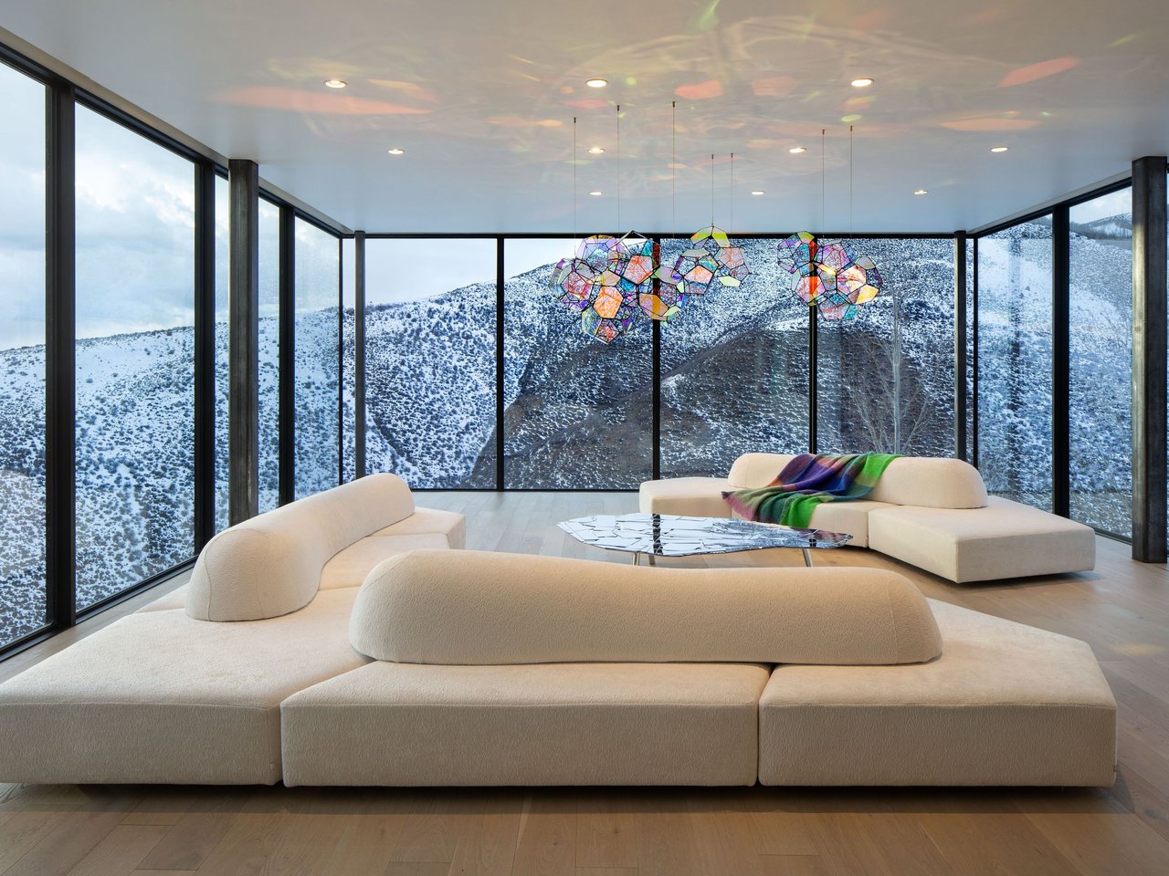 4380 June Point, Avon