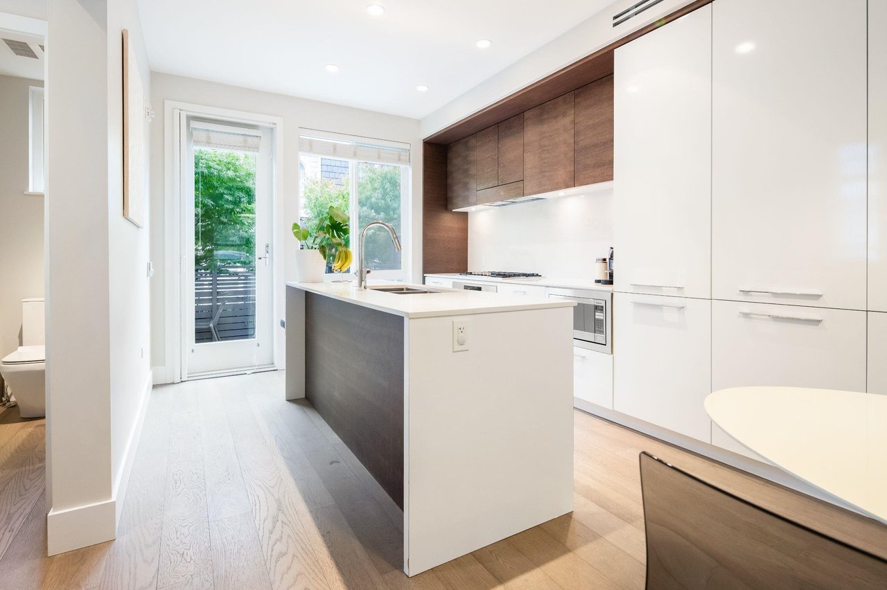 276 W 62nd Ave