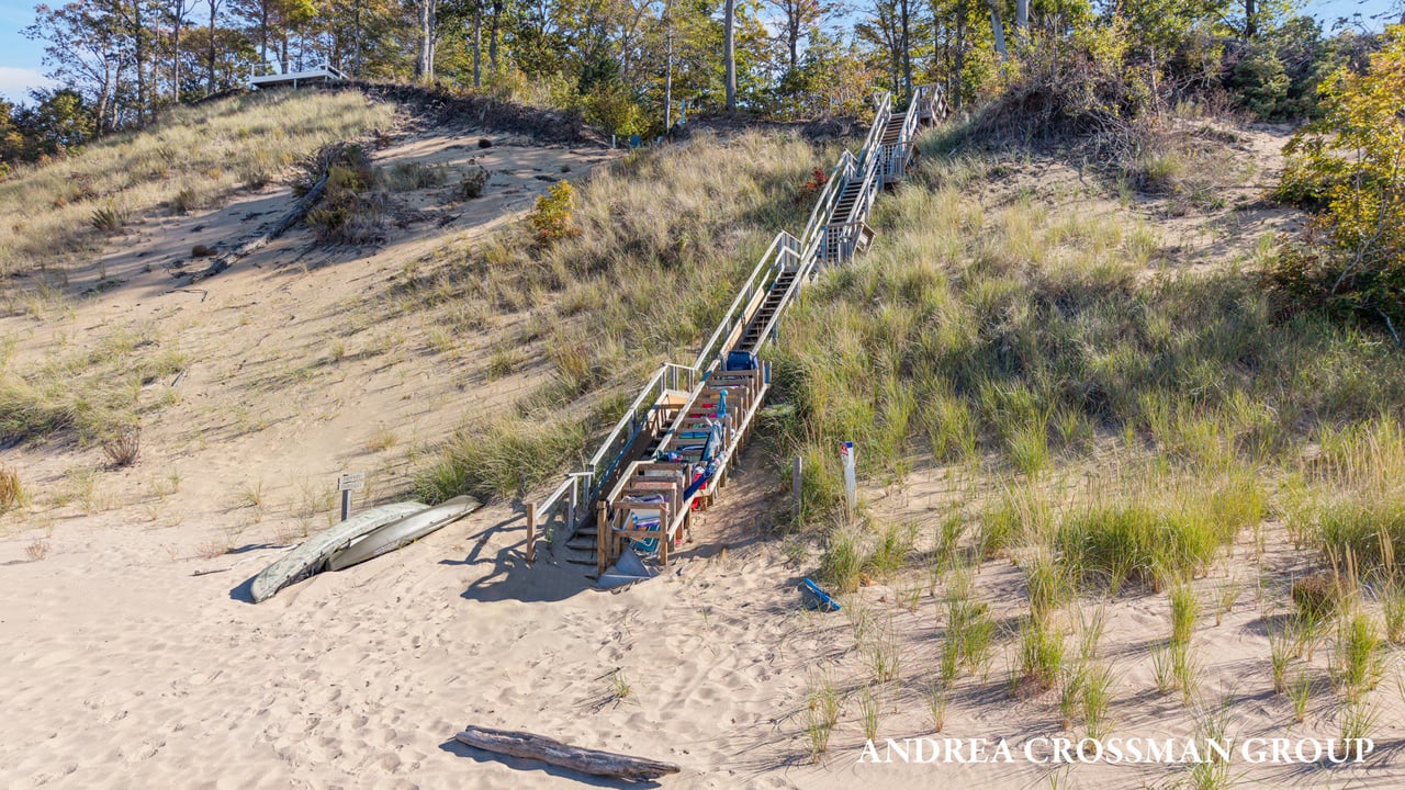 9565 Whispering Sands Dr