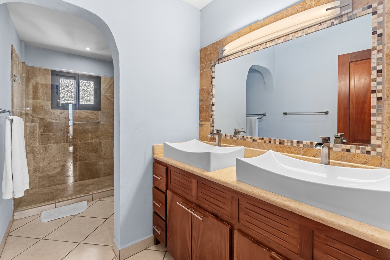 Casa Omega | Ocean View Apartment Complex in Altos de Flamingo