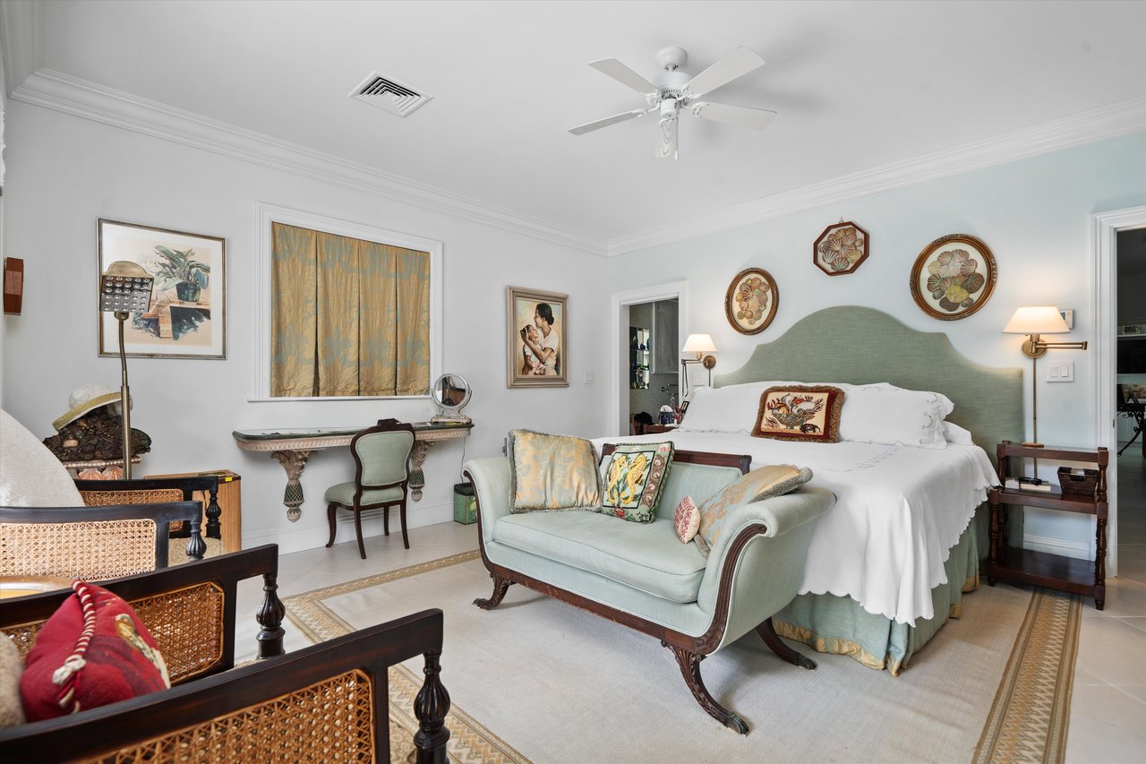 Little Southern Comfort in Lyford Cay