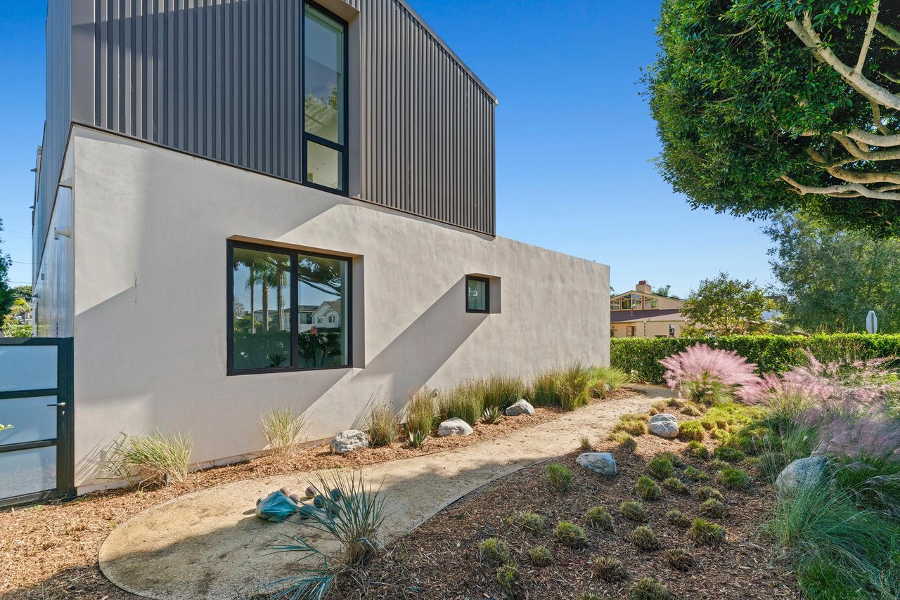 2320 Clay Street