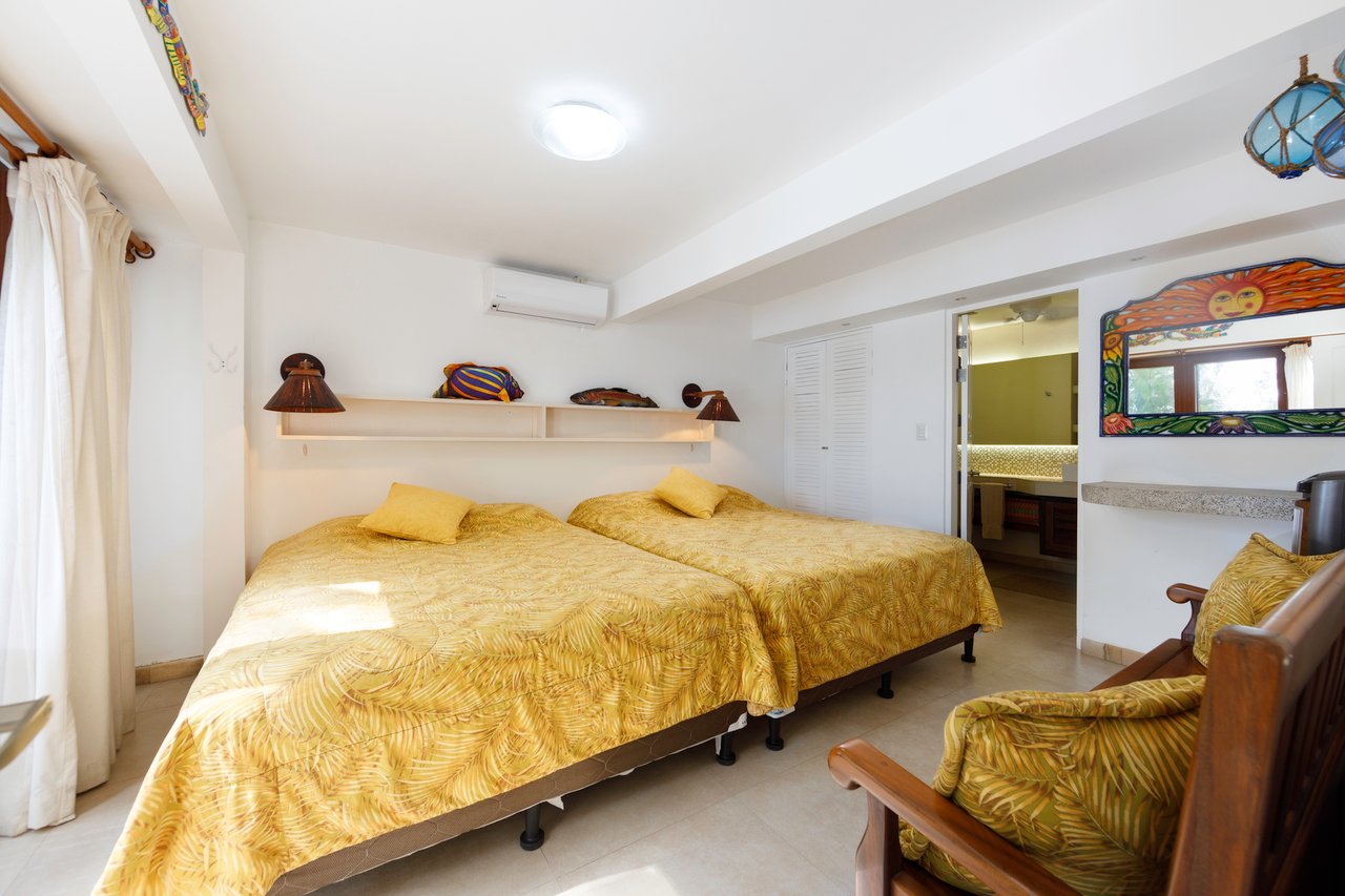 Beachfront Surf Villa, Jaco, Puntarenas
