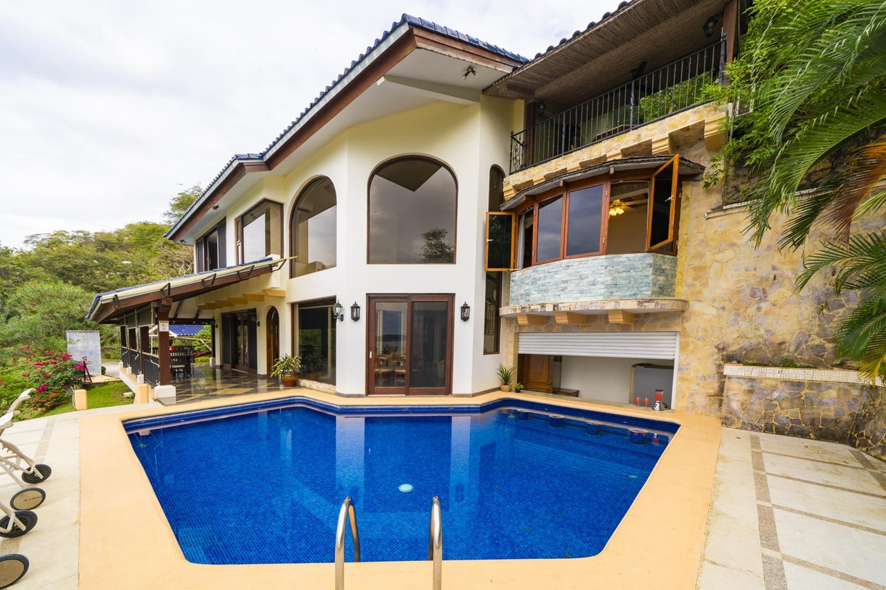 Casa Nikita | 4-Bedroom Ocean View Villa with Pool Near Potrero Beach