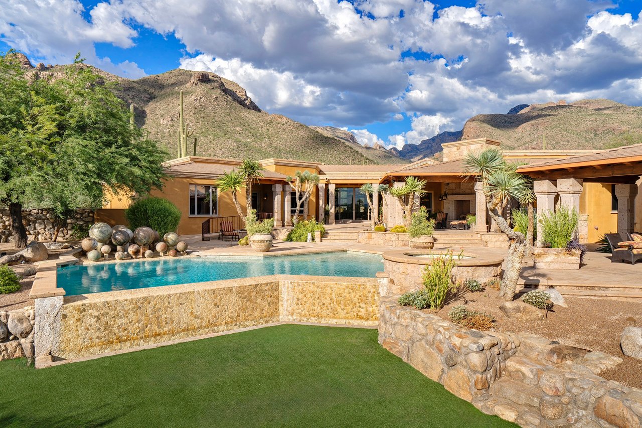 2143 E Desert Garden Drive