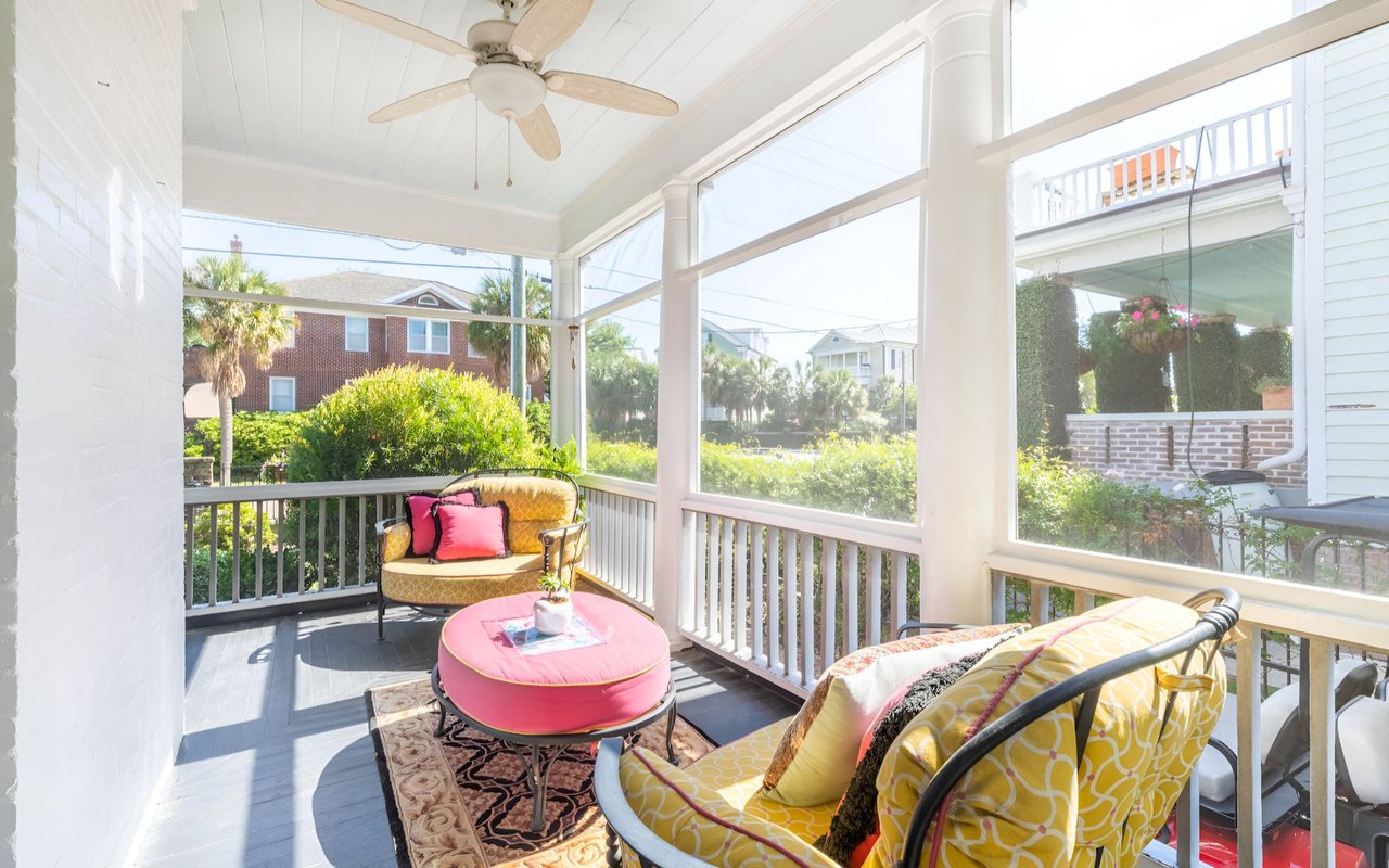 For Sale – Homes with Screened-In Porches