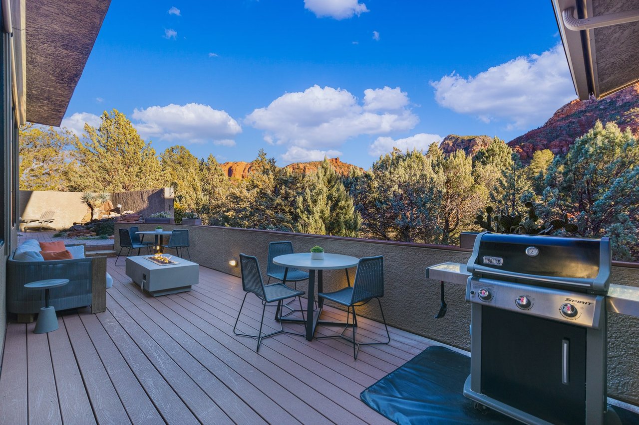 Mammoth Rock Lodge-New Family Home Remodeled, 2 Hot Tubs & Game Room