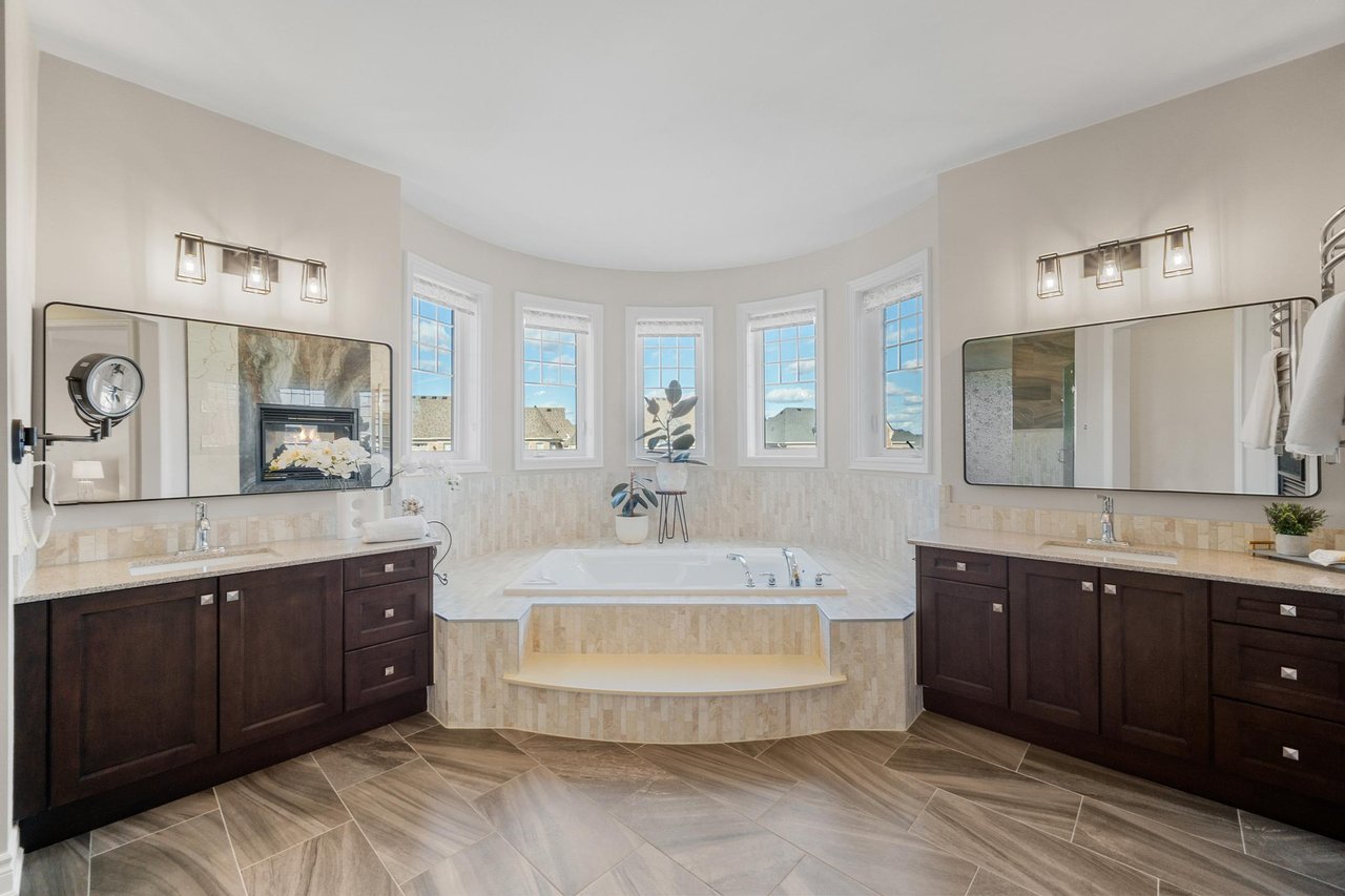 12 Albert Hill Court