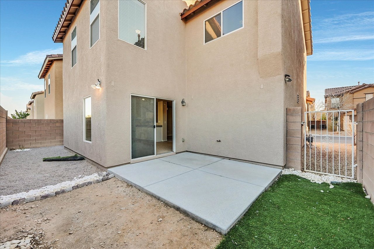 4836 Golden Shimmer Avenue