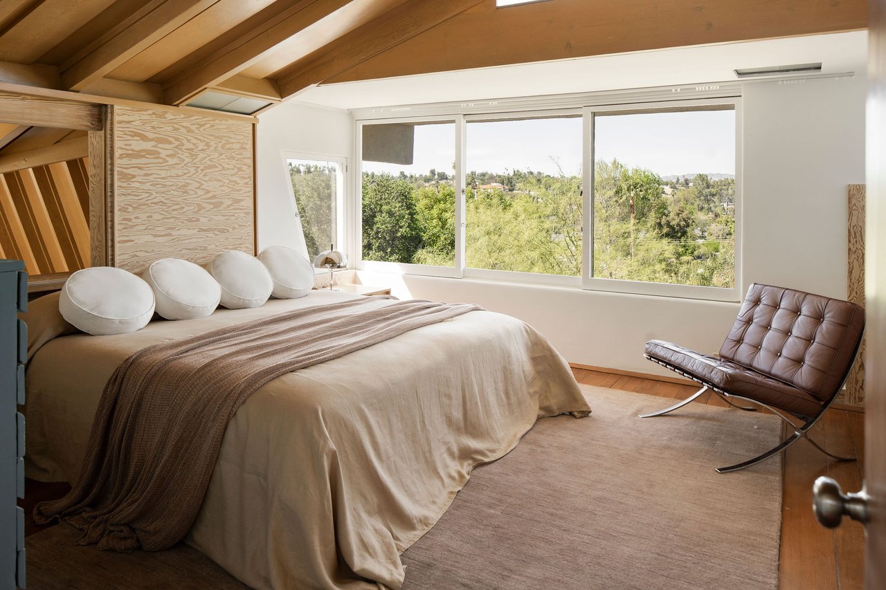 The Van Dekker House, Master architect R. M. Schindler