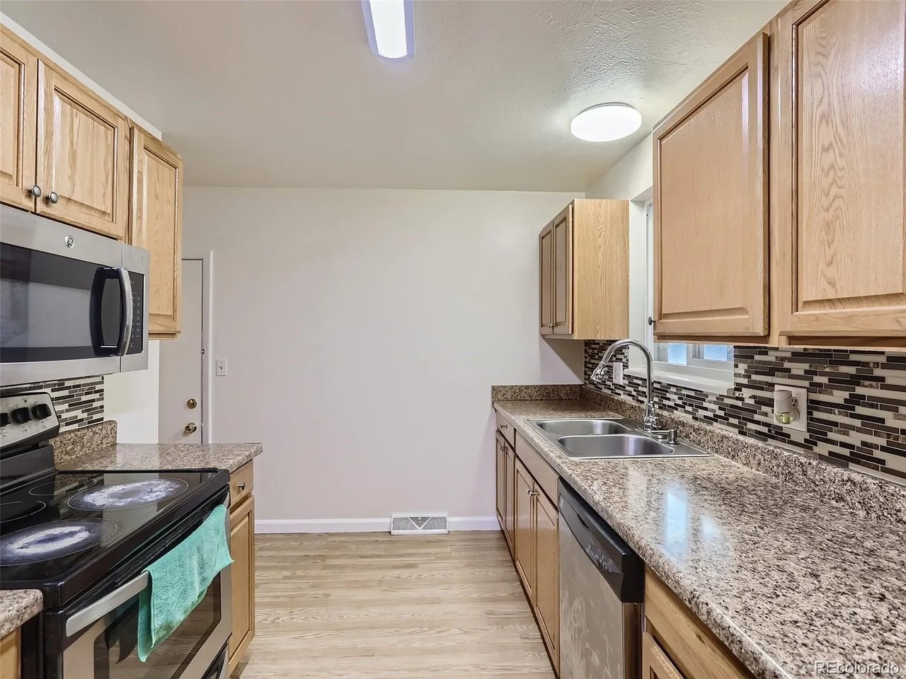 12295 E Kentucky Ave