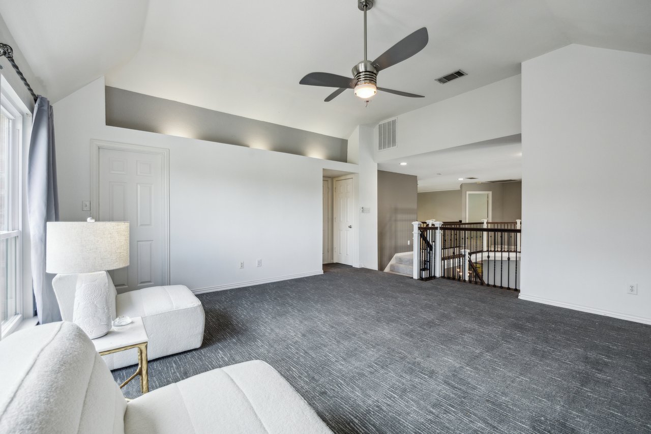2716 Meadow Hills Lane