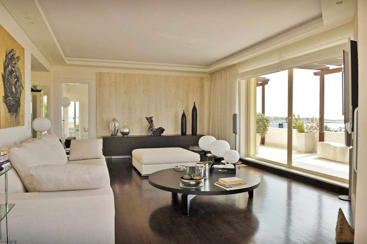Luxury Maisonette with Sea Views in Glyfada
