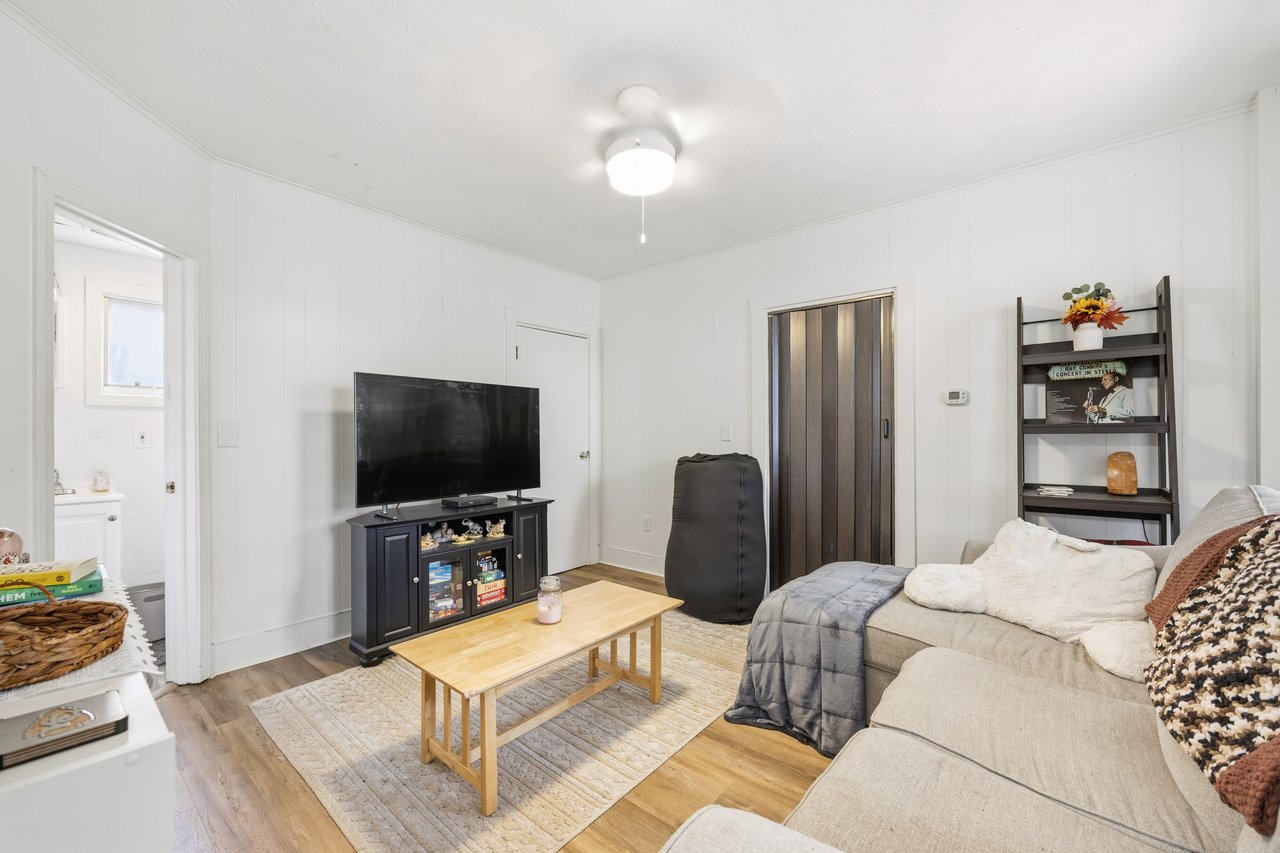 7 Emmons Place