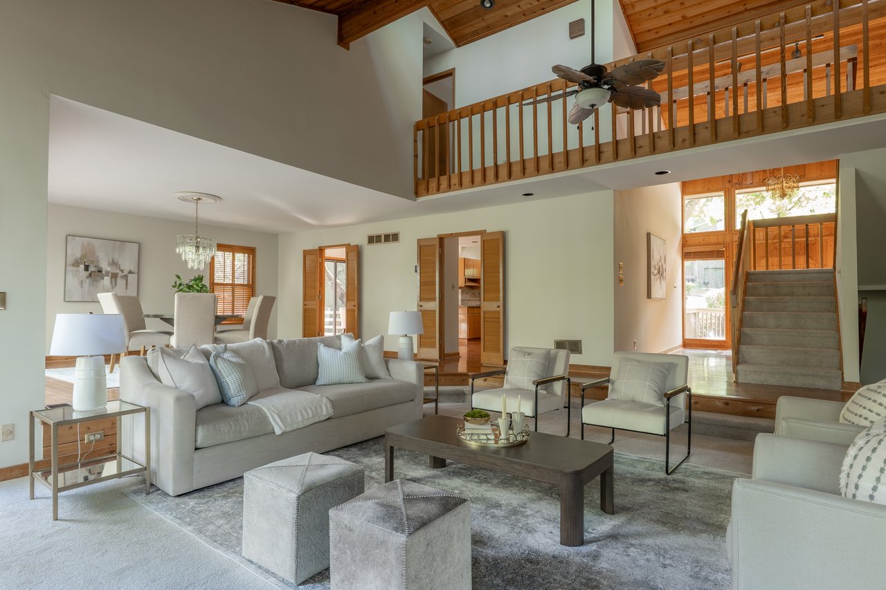 375 N Peak Drive