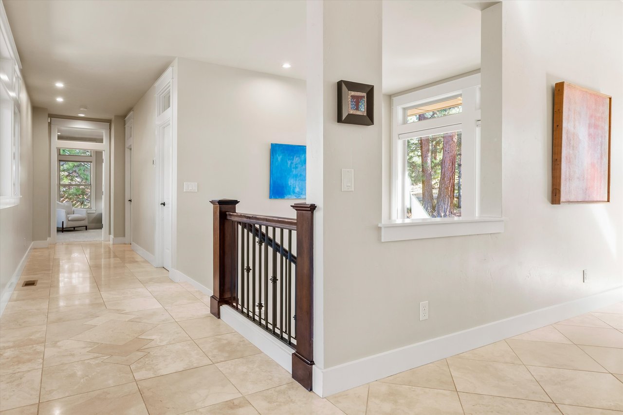 2589 NW Champion Circle